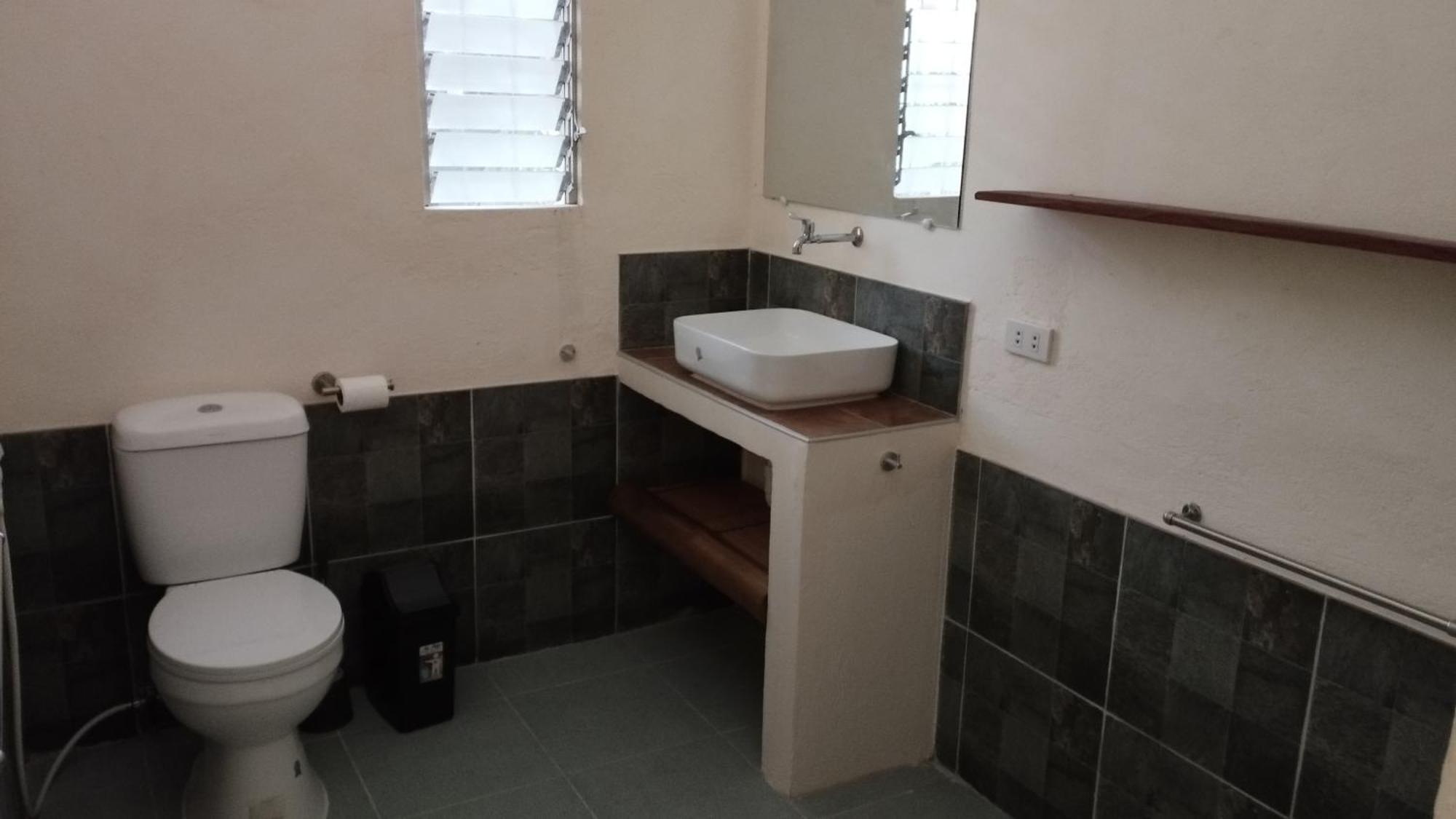 Acacia'S Cottages With Starlink Wifi มัมบาเฮา ภายนอก รูปภาพ